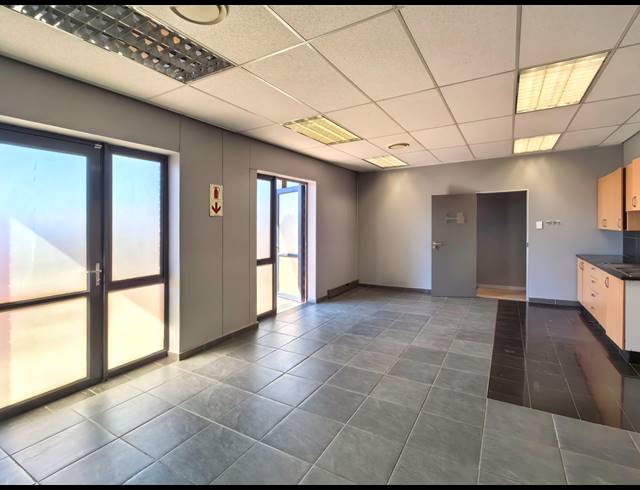450M² OFFICE TO LET IN WILLOWBROOK